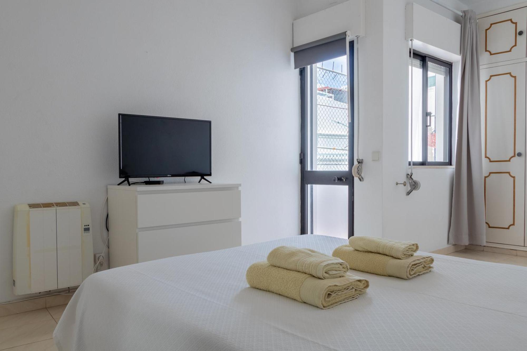 Blife Martinya House - Private Rooms And Apartments Olhão المظهر الخارجي الصورة
